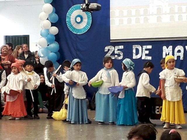Los tres niveles juntos conmemoramos el 25 de Mayo Los tres niveles juntos conmemoramos el 25 de Mayo